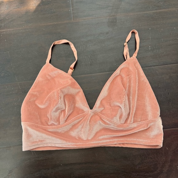 NWT Victoria’s Secret Peach Velvet Bralette Top | Triangle Soft Cup Bra L - Picture 3 of 6